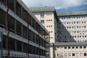 Il vecchio e il nuovo: lavori in corso all'Ospedale di Bolzano