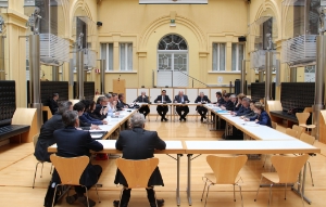 Vertice Provincia-Comuni: l'incontro tra le due delegazioni a Palazzo Widmann