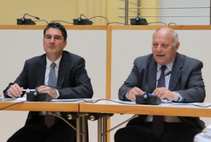 Conferenza stampa unitaria fra Giunta provinciale e Consorzio dei Comuni: i due presidenti Luis Durnwalder e Arno Kompatscher