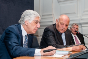 Da sinistra, il capo dipartimento dell'Amministrazione penitenziaria Giovanni Tamburino, il presidente Durnwalder e il direttore generale Hermann Berger