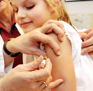 La nuova legge prevede una serie di misure per aumentare la copertura vaccinale in Alto Adige