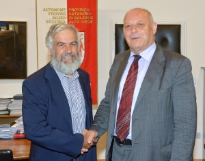 Il capo redattore della redazione Rai in lingua italiana di Bolzano, Giuseppe Casagrande, con il presidente della Provincia, Luis Durnwalder