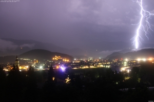 Temporale durante l'Altstadtfest a Brunico il 27 luglio 2013 (Foto: www.foto-webcam.eu)