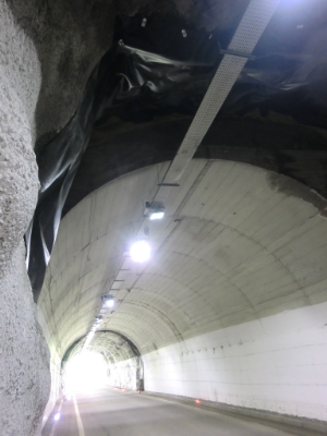 Strada di Passo Rombo: grazie a led e sensori in galleria illuminazione a risparmio secondo necessità (Foto: USP/Servizio strade)