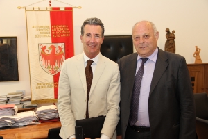 Il presidente Durnwalder con il console onorario Walter Cappelletto