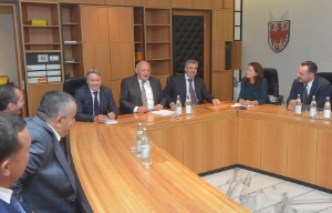 Il presidente Durnwalder con la delegazione della Repubblica autonoma di Cabardino-Balcaria