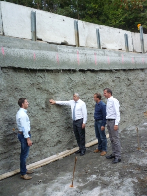 Sopralluogo dell'ass. Mussner lungo la strada provinciale Laion-S.Pietro (FOTO: USP)