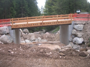 Il nuovo ponte "Josele" rialzato su Rio Prissiano