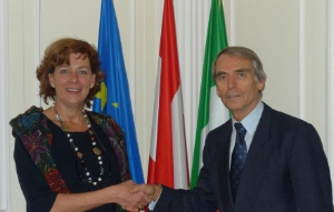 Commiato e ringraziamento: l'assessore Kasslatter Mur con l'ambasciatore Berlakovits a Roma