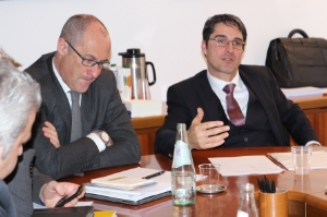 Il Presidente della Provincia Arno Kompatscher, assieme al collega trentino Ugo Rossi, durante l'incontro con i parlamentari