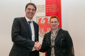 Il presidente Kompatscher con la console generale Sigrid Berka. Foto: SerCom/ohn.