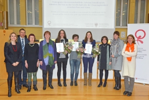 Al centro le autrici delle tesi premiate con il Premio per le pari opportunità 2013 (Foto: USP/A.Pertl)