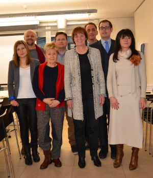 L'assessora Stocker con il direttore di Dipartimento Mathà ed i vertici dei sindacati