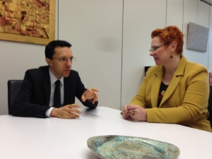 Il vicepresidente Tommasini riceve la Console austriaca Berka