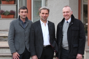 Da sinistra, gli assessori Michele Dallapiccola (Trentino), Arnold Schuler (Alto Adige) e Renzo Testolin (Aosta) nell'incontro al Centro Laimburg