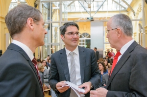 Il presidente della Provincia, Arno Kompatscher, con i docenti dell'Università di Innsbruck, Psenner e Obexer