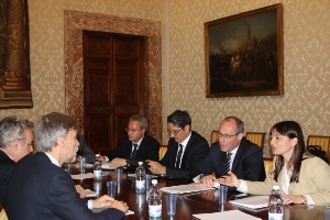 I presidenti Kompatscher, Rossi e Serracchiani nell'incontro con i sottosegretari Delrio e Bressa