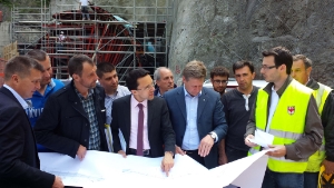 Sopralluogo dell'assessore Tommasini ai lavori sistemazione strada Val Sarentino
