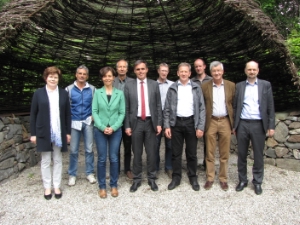 L'assessore Theiner con i rappresentanti del parco naturale Vedrette di Ries-Aurina (Foto Ufficio parchi naturali)