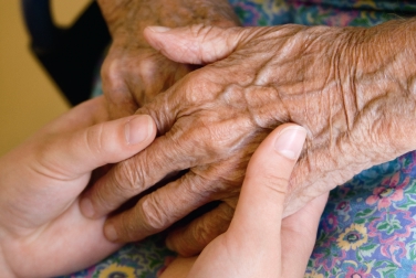 Domenica 15 giugno si celebra la Giornata internazionale contro la violenza nella terza età