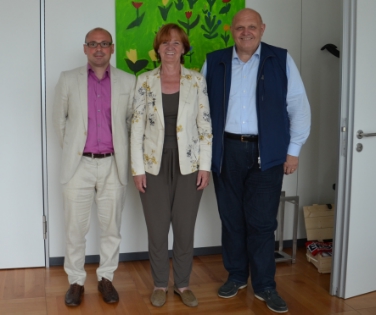 Il direttore di AFI/IPL Stefan Perini, l'assessora Martha Stocker ed il presidente di AFI/IPL Toni Serafini (FOTO:USP/A. Schrott)