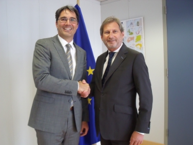 Arno Kompatscher con il commissario Johannes Hahn. Foto: USP/vc.