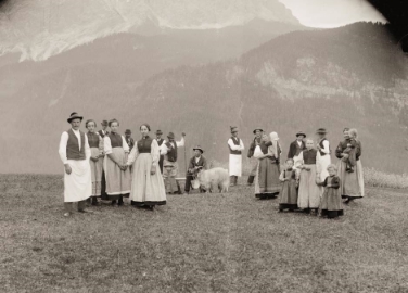 Foto storica di contadini ladini