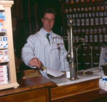 Indetto un concorso pubblico straordinario per l’assegnazione di 20 sedi farmaceutiche disponibili nella provincia di Bolzano