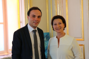 L'assessore Philipp Achammer con Gabriele Heinisch-Hosek. Foto: USP.