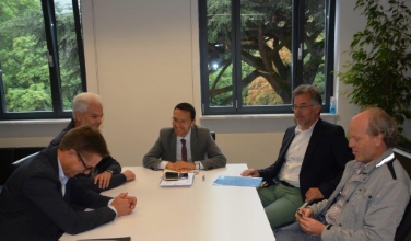 Di nuova legge sugli appalti di lavori pubblici hanno parlato l'assessore Christian Tommasini (centro) con delegazione del Consiglio Ordine Ingegneri (FOTO: Dipartimento lavori pubblici/M.DiQuirico)