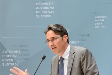 Sull'IMU nuovo ricorso della Provincia annunciato dal presidente Arno Kompatscher dopo la seduta di Giunta (Foto: USP/ohn)