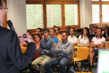 Angelo Zanella illustra i risultati della ricerca sulla conservazione delle mele (Foto: Oswald Bauer)