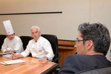 Kompatscher con il presidente dei cuochi altoatesini Steger (Foto: USP/ohn)
