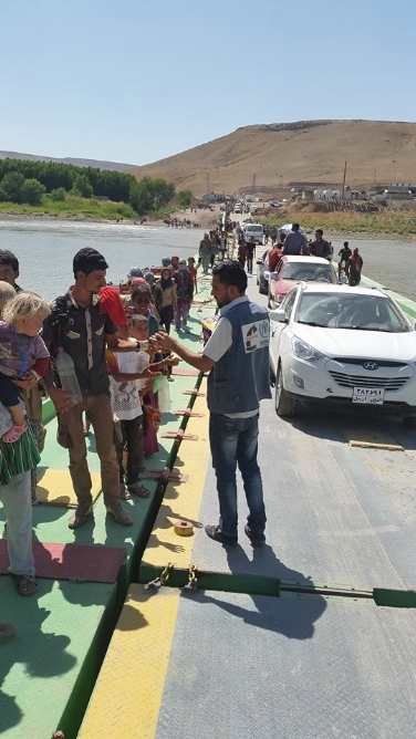 Gli aiuti portati dall'associazione "Un ponte per" ai profughi nel nord dell'Iraq
