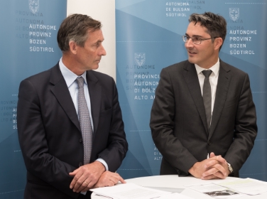 Il 5 settembre si festeggia l'autonomia con la giornata delle porte aperte in Provincia e in Consiglio: i due presidenti Arno Kompatscher e Thomas Widmann