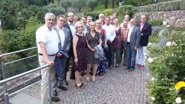 La delegazione finlandese in visita ai Giardini di Castel Truttmansdorff