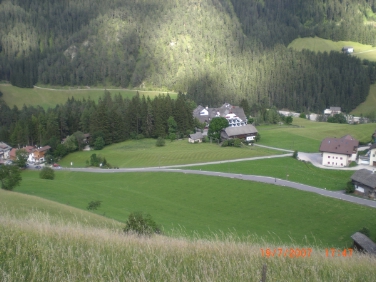 Sarà sistemata la strada provinciale a S.Martino/Badia. L'accesso Restalt 1° tratto (Foto:Dipartimento lavori pubblici)