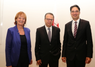 Il presidente dell'Agenzia federale Weise fra l'assessore Stocker e il presidente Kompatscher (Foto: USP/chr)