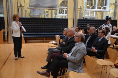L'assessora Stocker nel corso della conferenza stampa