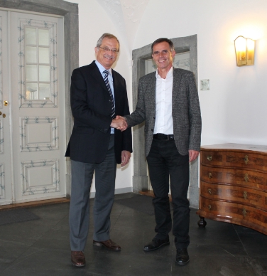 L'assessore Richard Theiner con l'omologo del Cantone dei Grigioni Hansjörg Trachsel./Foto USP
