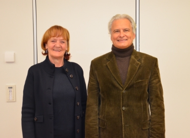 L'assessora Martha Stocker e Georg Vesco, presidente della commissione dei medici dentisti chirurghi ed odontoiatri