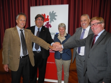 Da sinistra: Karl Thurnbichler (Arge Tirol), Andrea Giacomelli (UPIPA), l'assessora trentina Donata Borgonovo Re, Norbert Bertignoll (Alto Adige), Johann Wiedemair (Tirolo)