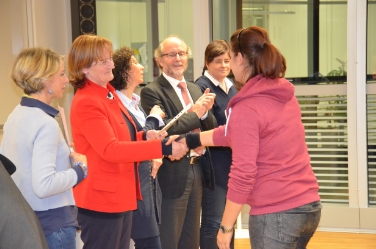 L'assessora Stocker ha consegnato i diplomi ai neo operatori sociosanitari