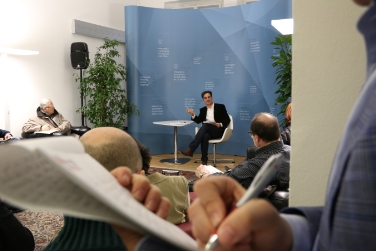 Nel foyer della Sala di Giunta il presidente Kompatscher ha incontrato i giornalisti per la conferenza stampa di fine anno. (Foto: USP/mb)