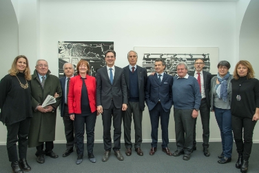 Lo sport entra a Palazzo Widmann: Arno Kompatscher, Martha Stocker e il presidente del CONI Giovanni Malagò con i partecipanti all'incontro