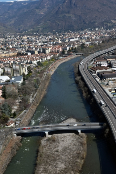 Riprendono i lavori lungo l’Isarco a Bolzano tra ponte Roma e ponte Resia