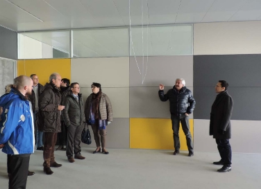 Nuovi laboratori del Centro FP "L.Einaudi" Bolzano: lavori a buon punto. Sopralluogo dell'assessore Tommasini (a dx) con tecnici e responsabili della scuola e della FP (Foto: USP/M.Lorenzini)