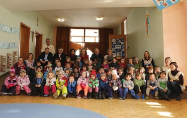 La visita all'asilo di La Valle (Foto USP/rc)