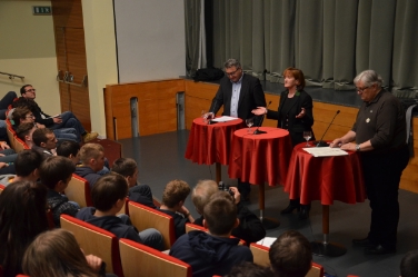 L'assessora Stocker all'incontro pubblico con gli studenti