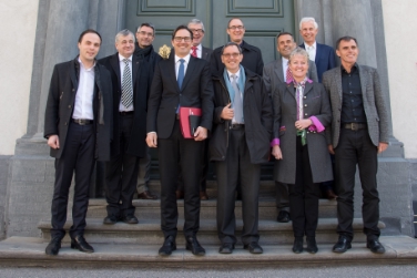 Foto di gruppo dell'incontro di Coira tra il governo del Cantone dei Grigioni e la Giunta provinciale altoatesina